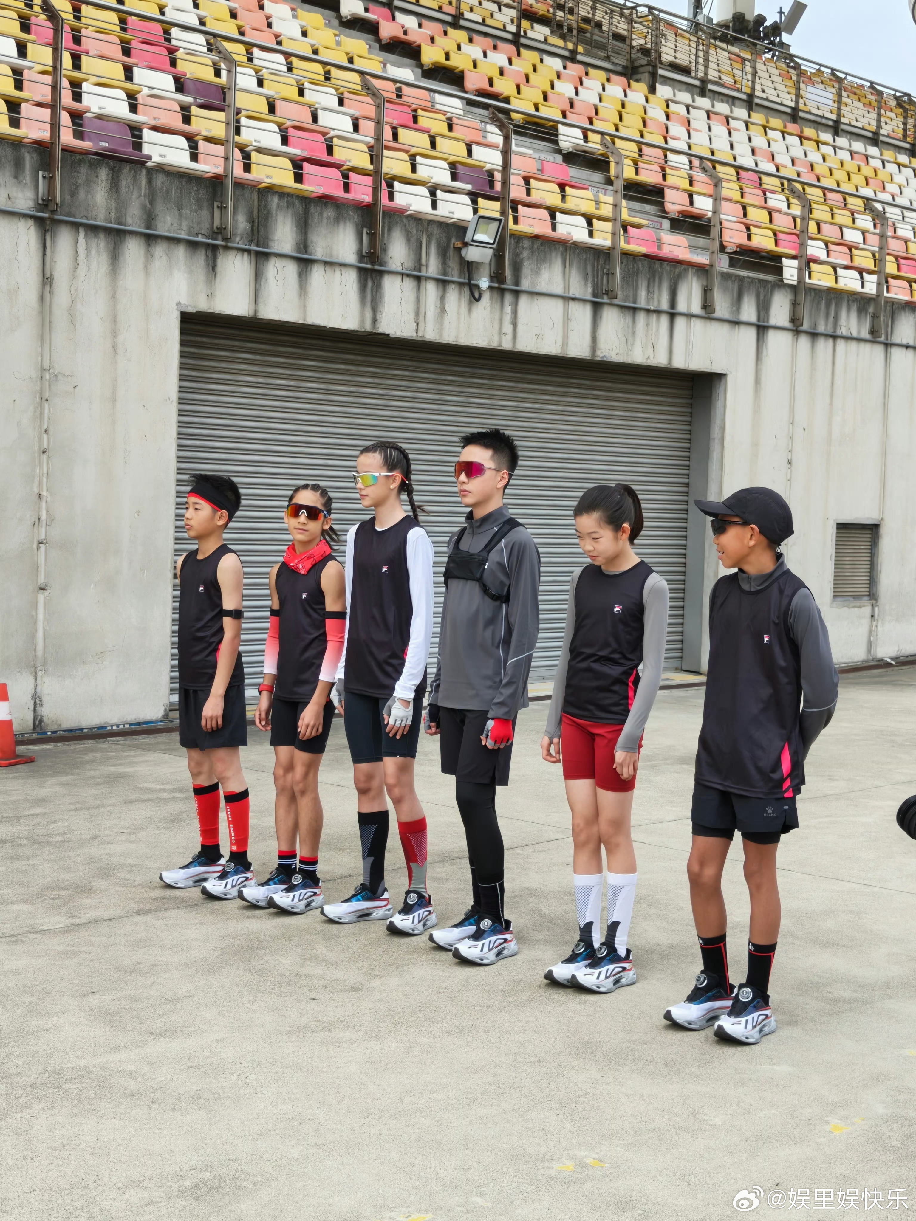 上海赛道送走F1又迎来小孩炸场在上海被小孩的速度卷到了 赛道切换模式！F1刚走，