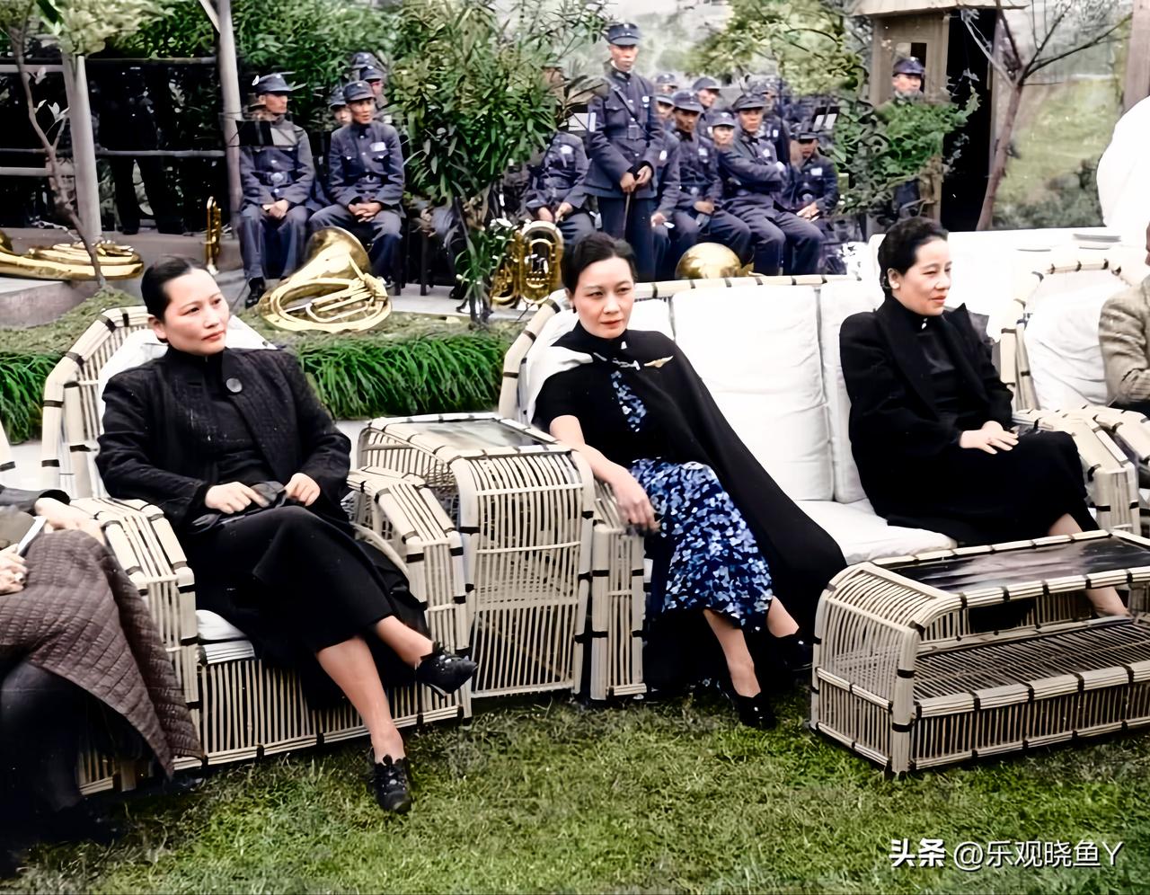 这才是真实的宋氏三姐妹，大伙好好的瞧瞧呗！这绝非演戏，也并非电视里的演员所饰演的