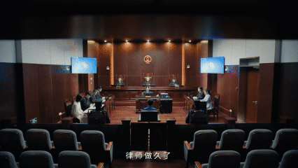 她恨第三者，却亲手救了她的命。职业道德与私人情感可以共存，人性的复杂远比标签更真