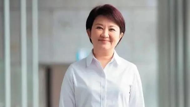 台中市政府突然宣布：6月5日傍晚，台湾省台中市政府突然宣布：市长卢秀燕将于6日率