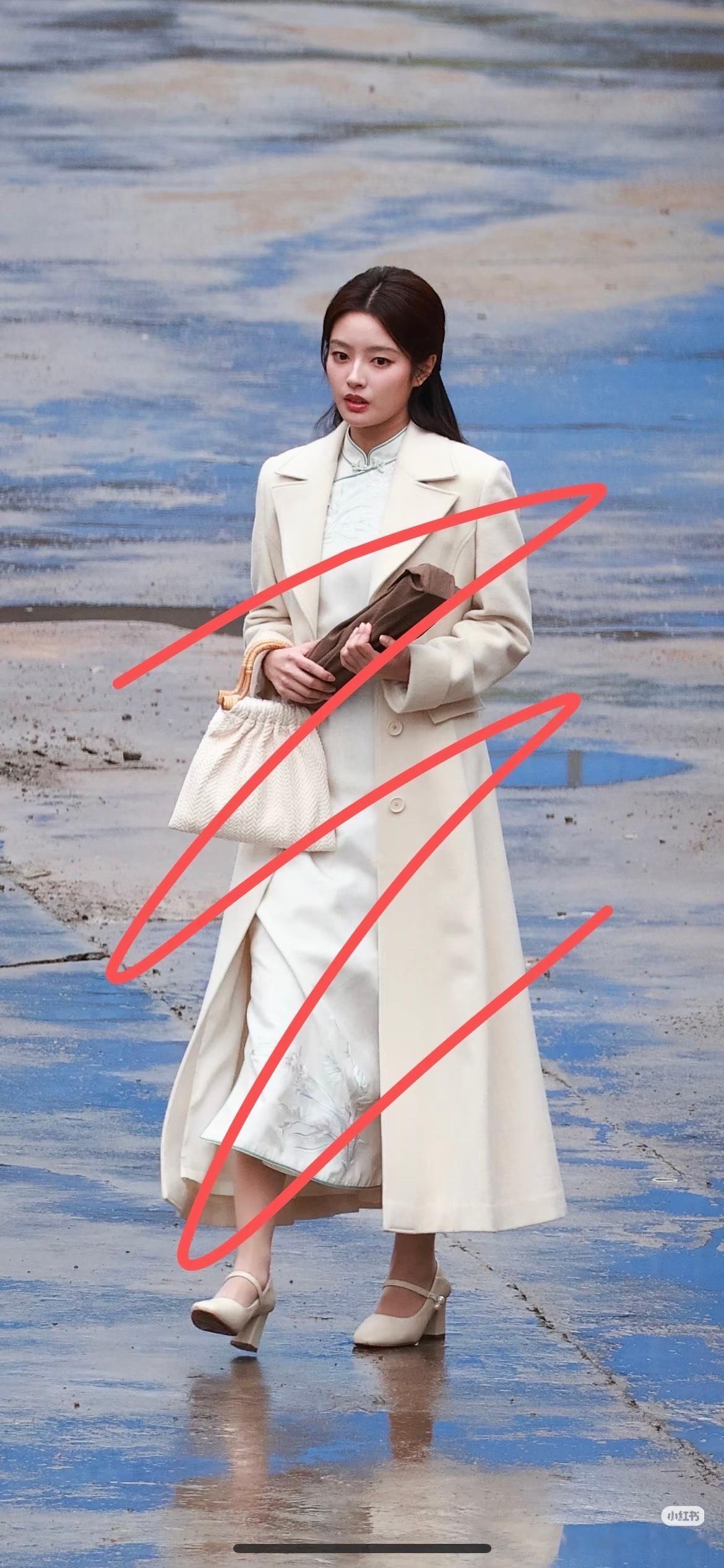 徐若晗玉簟秋路透，看出来这个女主是个普通学生了 ​​​