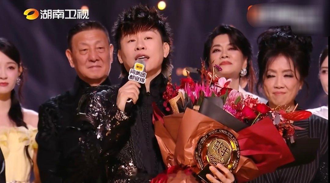 胡彦斌11年圆梦歌王《歌手2026》的歌王之夜，看得人满是感慨时隔十一年，胡彦斌