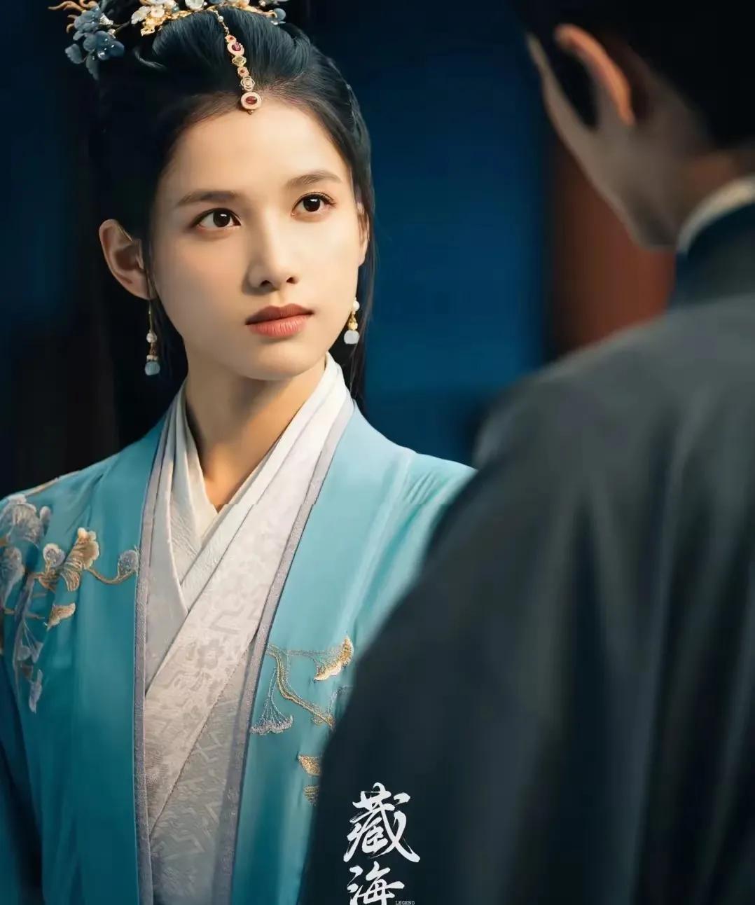 本来觉得有白冰作配，张婧仪会颜面无光，没想到，却一不小心给张婧仪证了清白。

张