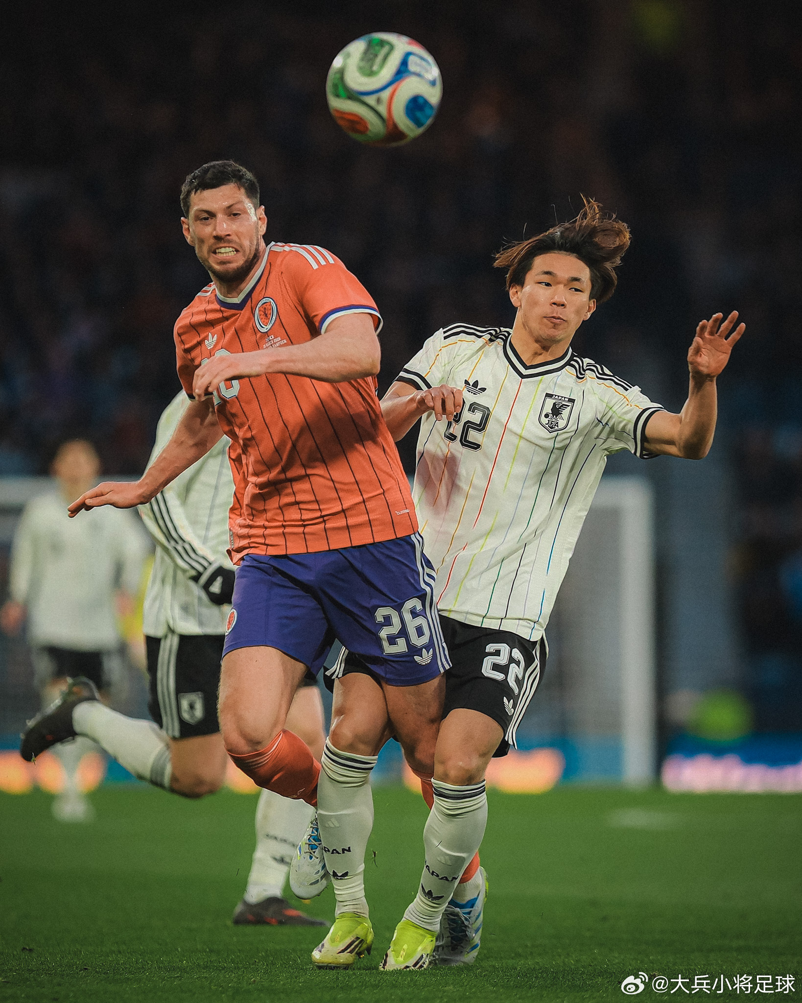 samurai blue日本代表 日媒报道， 塩貝健人的百米速度比伊東純也更快，