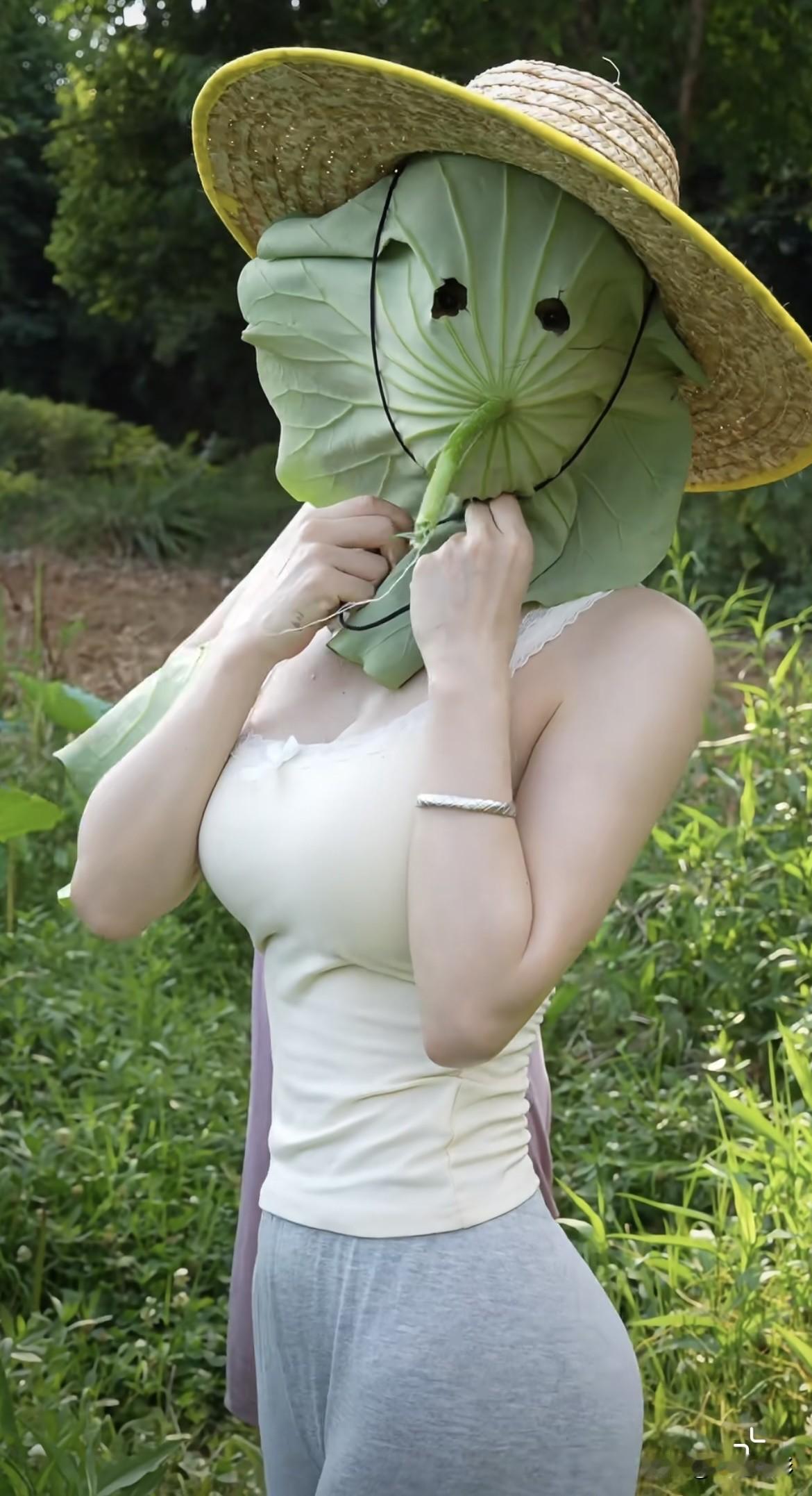 世界上只有一种真正的英雄主义，那就是在认清生活的真相之后依然热爱生活。
生活真谛