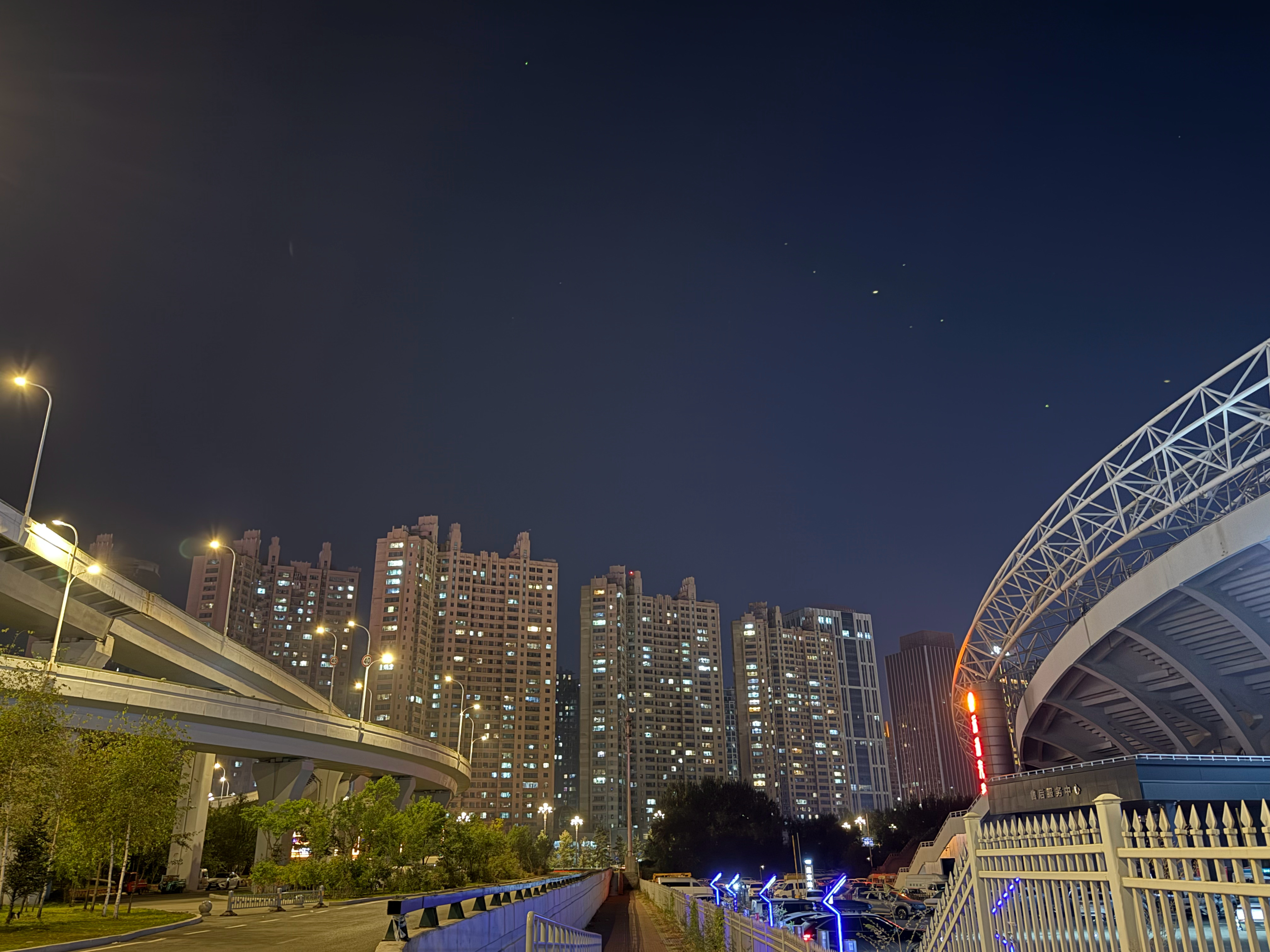还是有校区的小区入住率高。 ​​​