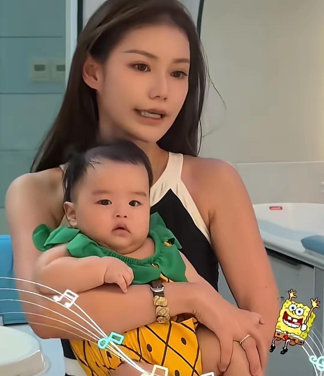 基因这东西不好说
汪小菲和大S的孩子，小玥儿简直是汪小菲的翻版，小霖霖又像汪小菲