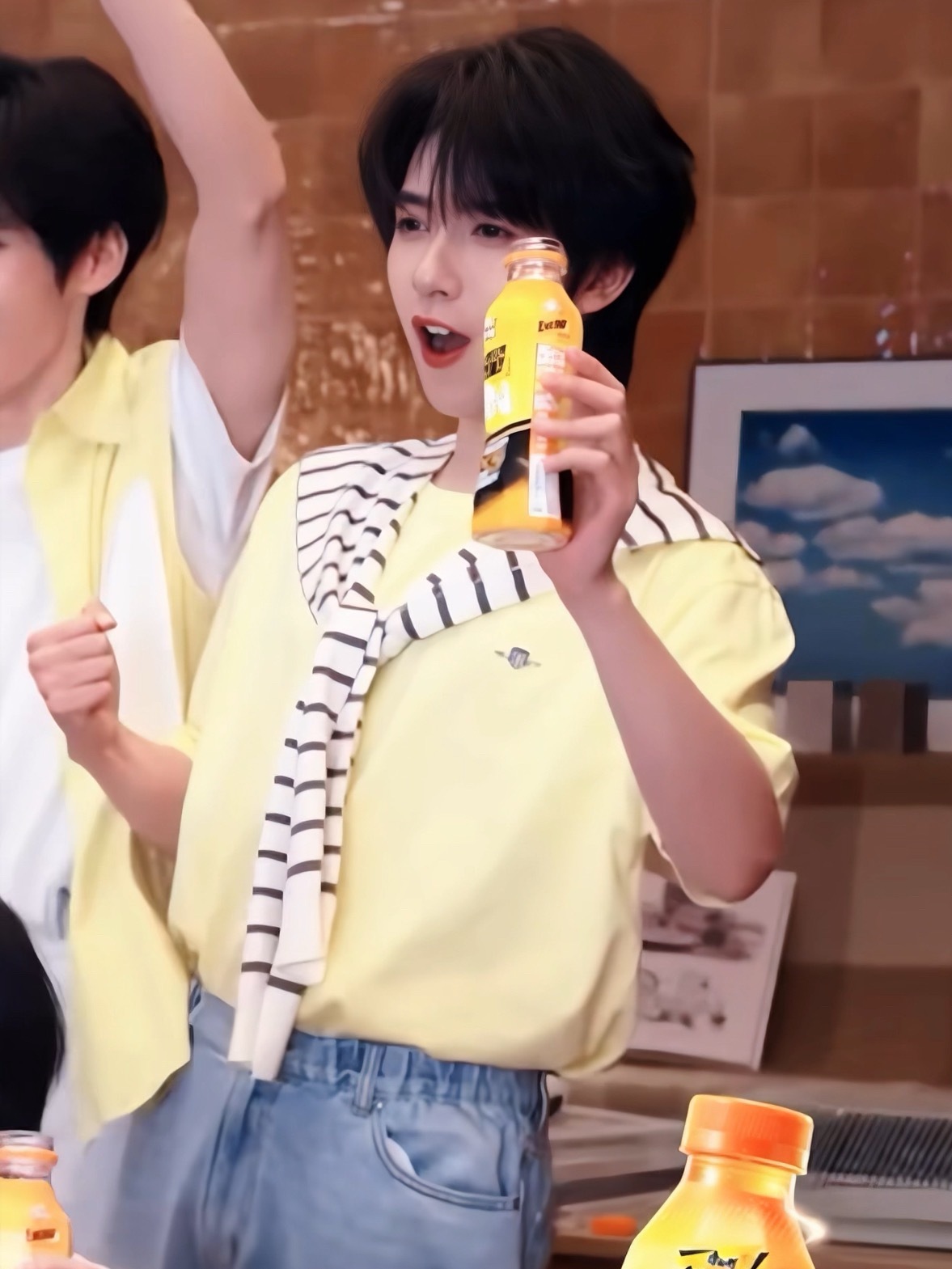 贺峻霖  小兔欢呼꒰ঌ( ⸝⸝๑ ' ꇴ ' ๑⸝⸝ )໒꒱ 