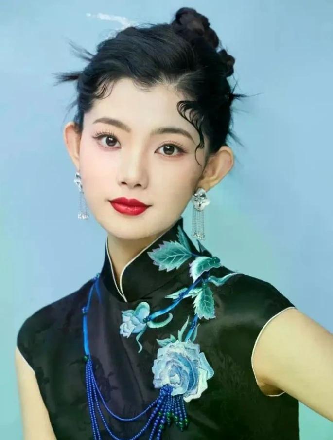 山东日照女孩赵娜，在第73届环球小姐中国区选拔赛中，以178cm的身高优势、流利