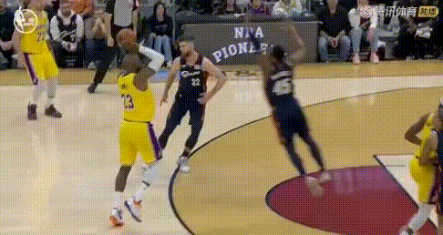 詹姆斯肘击米切尔被嘘，难回骑士了！
2节詹姆斯晃起米切尔，然后一肘给到米切尔脖子