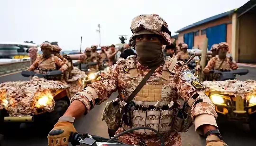 美轰炸机集结压境，多支叛军越境：伊朗一夜全歼缴获大量美制武器