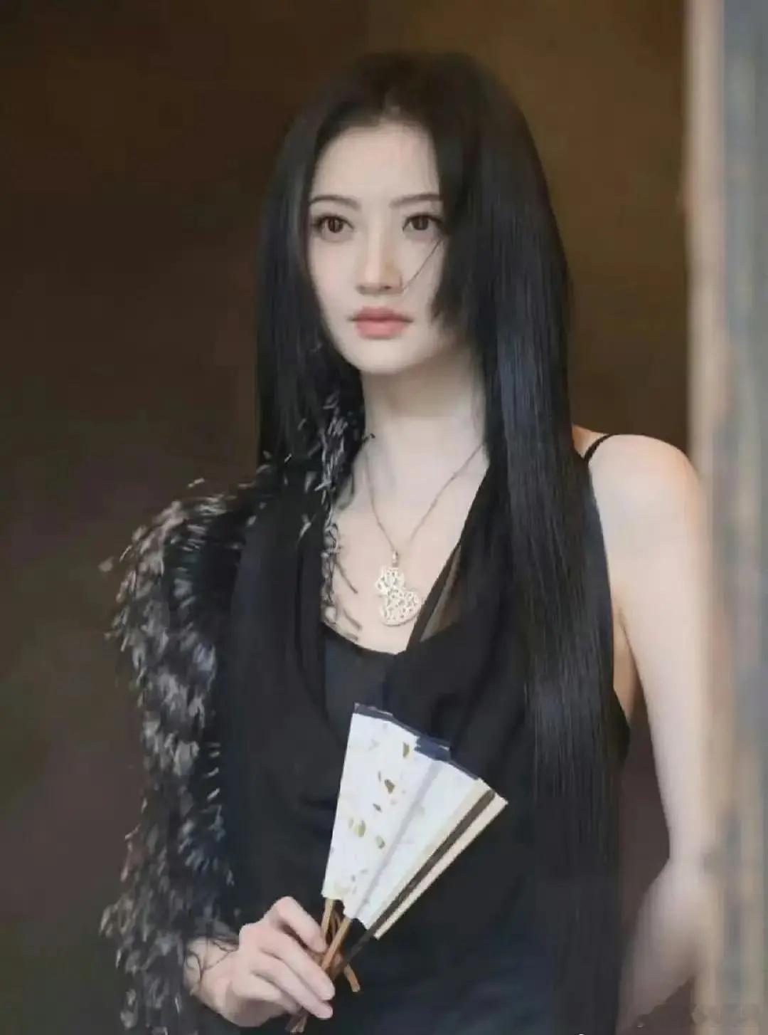 景甜新剧妆造很妙耶 ​​​