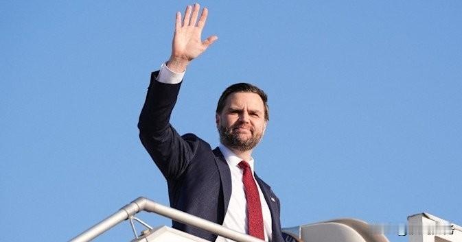 万斯已经坐空军二号抵达伊斯兰堡了
现在就看伊朗这边愿不愿意谈判了
美国人摆出这个