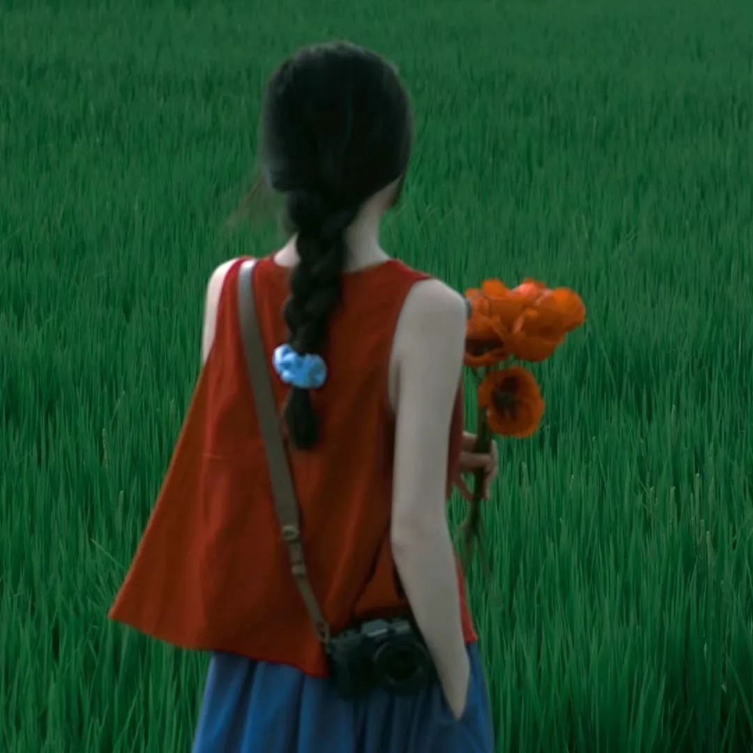 ᯽᭄᨞²⁰²³ ້໌ᮨ/₀₉.₁₈🌹至今也不明白，懂事是不是夸人的词。 ​​​