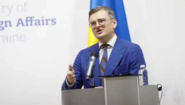 泽连斯基在香格里拉对话会上无端指责中国之后，乌克兰外长库列巴紧急发声，给泽连斯基