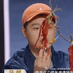 马頔有时间不会写歌只会吃真的要被马頔笑晕过去！大家都在催新歌，他却忙着享受各种美