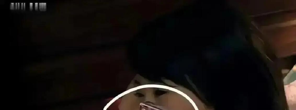 你还在骂海藻“拜金”？
别傻了，那是你没看懂！
十五年前，你嘲她捞女，骂她贪慕虚