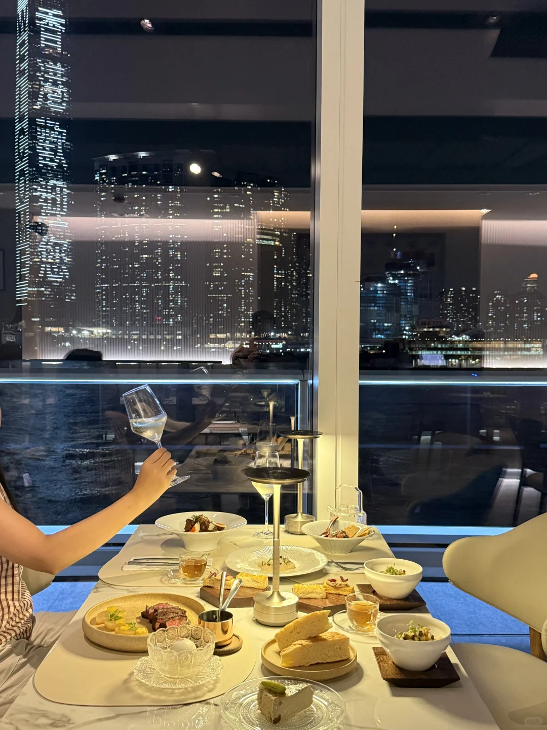 HK🇭🇰维港绝美海景的漂亮饭！！！