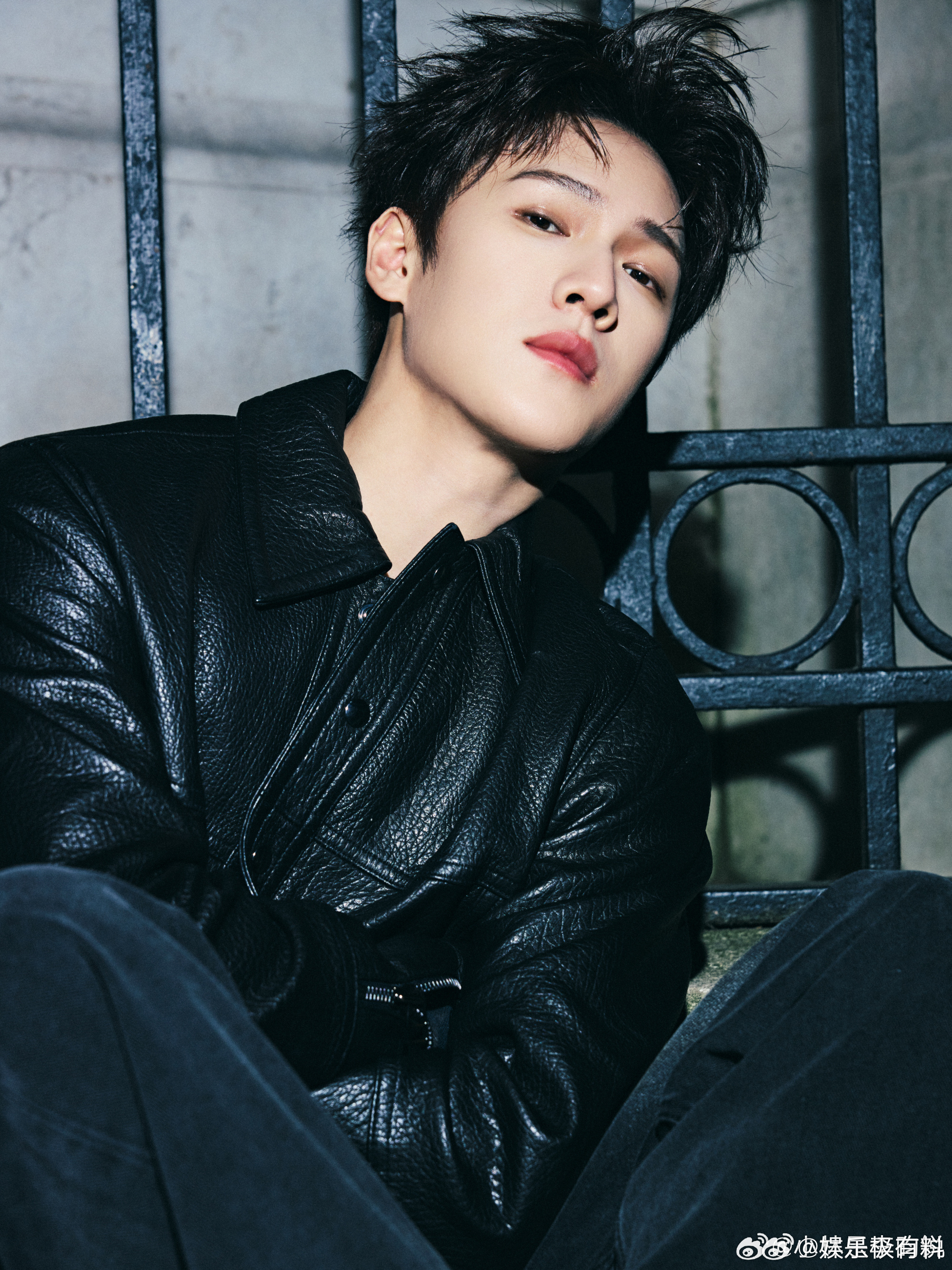 李昀锐墨镜皮衣look李昀锐邢武pro帅我一脸每一帧都是颜值暴击，李昀锐邢武 p