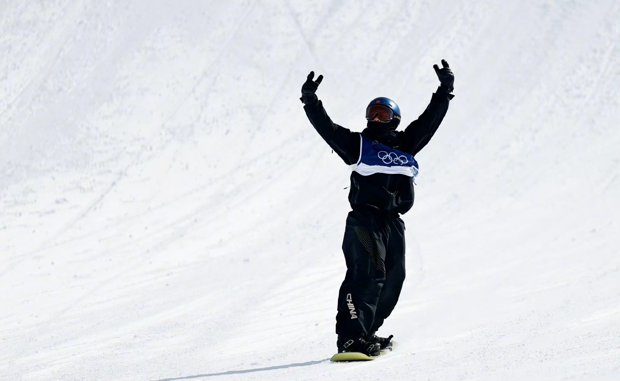 首金来了！米兰冬奥会单板滑雪男子坡面障碍技巧决赛，苏翊鸣￼以82.41分夺得金牌