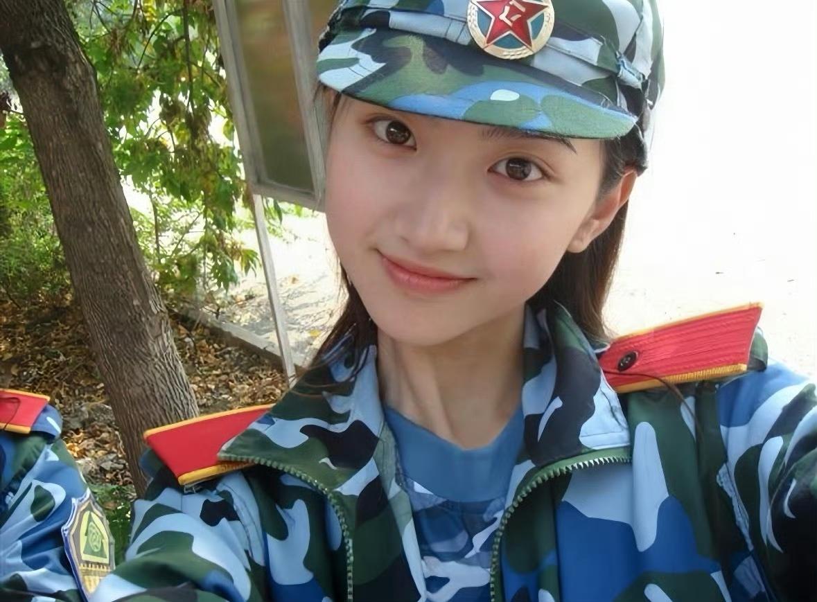 景甜这件事，
给所有女孩一个提醒，
谈恋爱找对象要找什么样的:

第一，看人品，