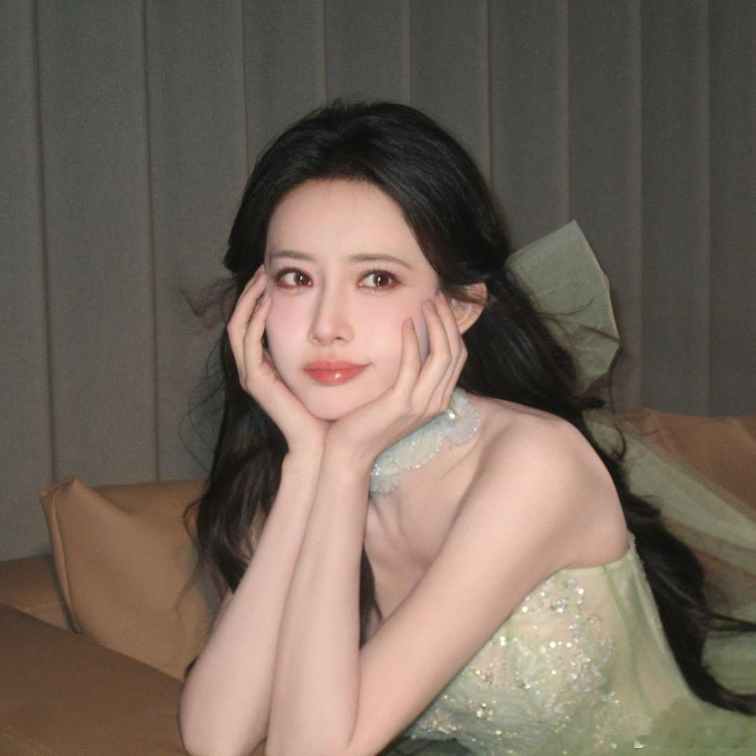 2026年4月12日，知名演员孟子义因突发身体不适暂停工作，引发广泛关注。当天下