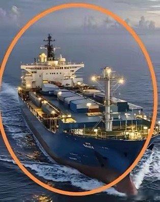 中国海军加勒比海护航 硬气反击美国扣船霸权面对美国扣押中资相关船只的挑衅，中国不