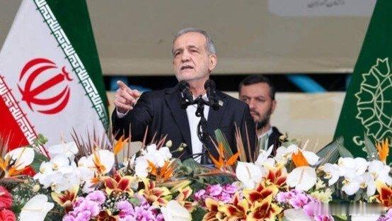 凤凰新闻【伊朗总统道歉】据凤凰卫视报道，2月11日是伊朗伊斯兰革命胜利47周年纪