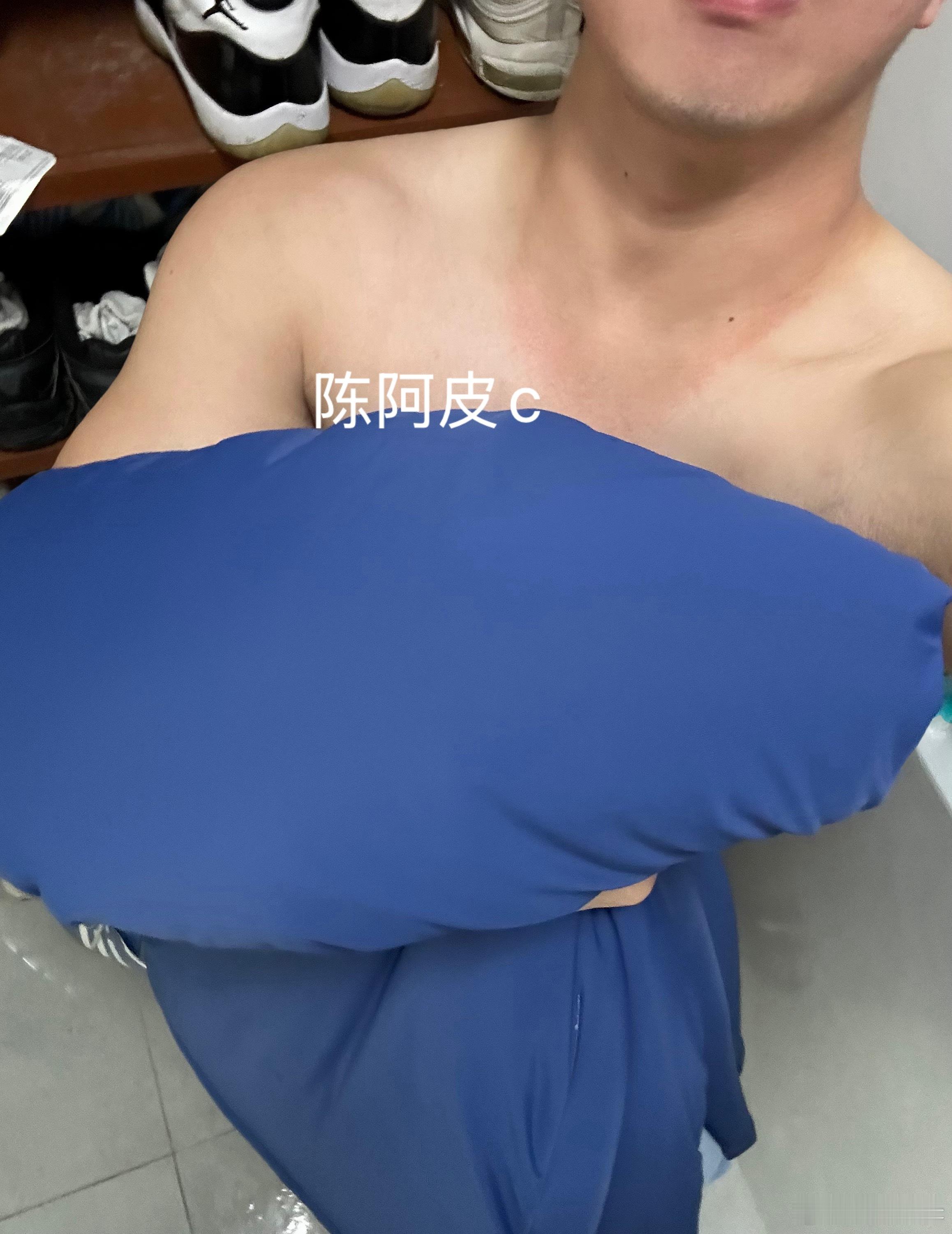 亚朵卖枕头被子收入快赶上酒店主业买过他家枕头和被子，枕头不评价，被子真的有点舒服