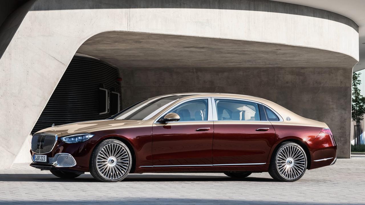 百万级豪华最香捡漏！二手迈巴赫S级，比新车省60万以上，气场碾压7系、A8。聊到