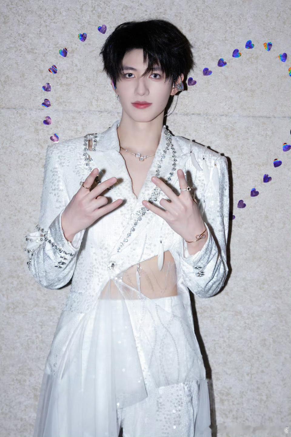 Pomellato认领朱志鑫宝曼兰朵认领朱志鑫 品牌认领就是最好的认可！朱志鑫佩