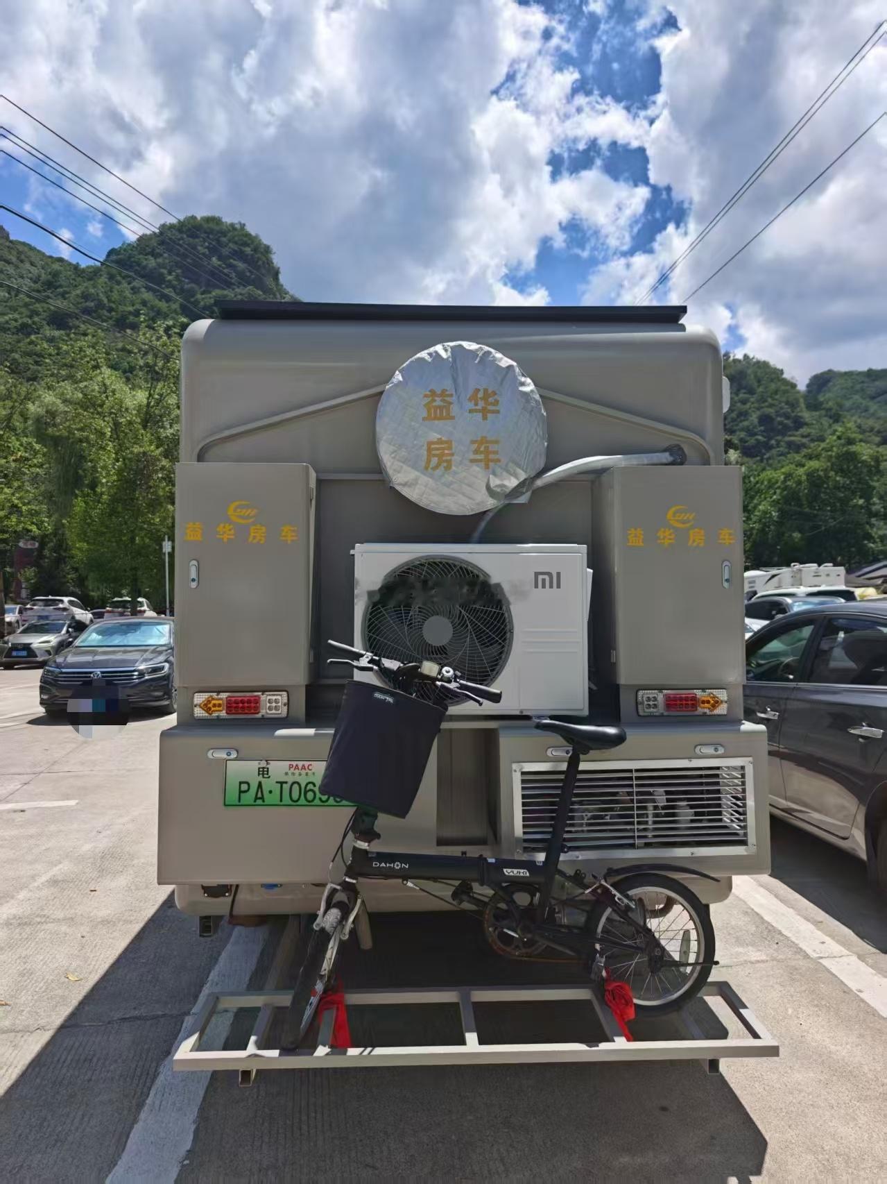 三蹦子巨型房车~~~这玩意得多少钱啊？？？上高速怎么收费啊？？？ 海阔试车超话