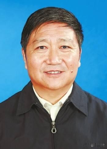 扎根乡村四十九载：王宏斌“不升迁”真相，为何说这是基层干部最稀缺的担当？

王宏