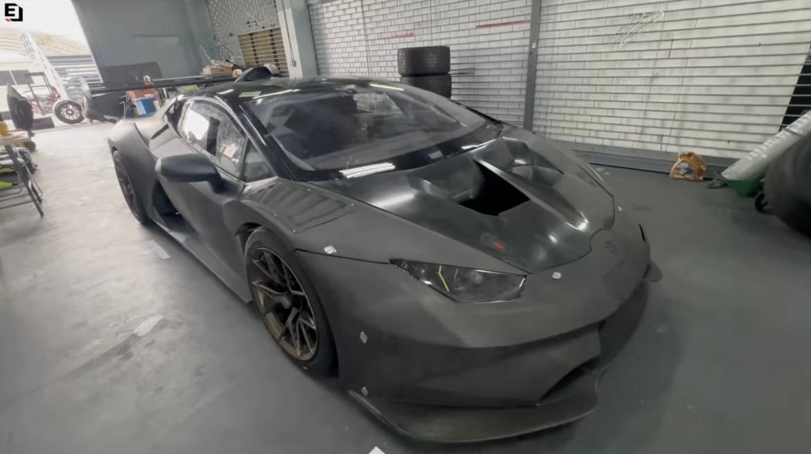 兰博基尼 Huracan ST Type-R ？？外表上看起来是个杯赛赛车，实际