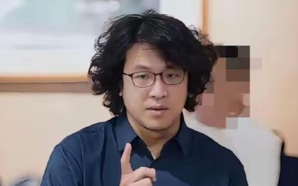 5月13号挂背带，5月20号被国台办点名，沈伯洋的台北市长梦只做了7天。

20