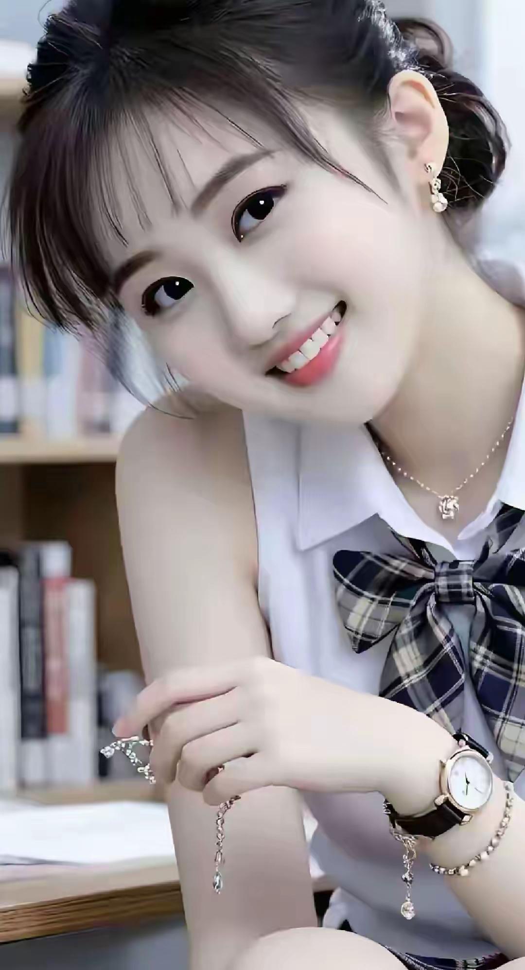 女人为了钱财，可以一丝不挂，
男人为了钱财，可以放下尊严。
​​世间万般皆苦，只