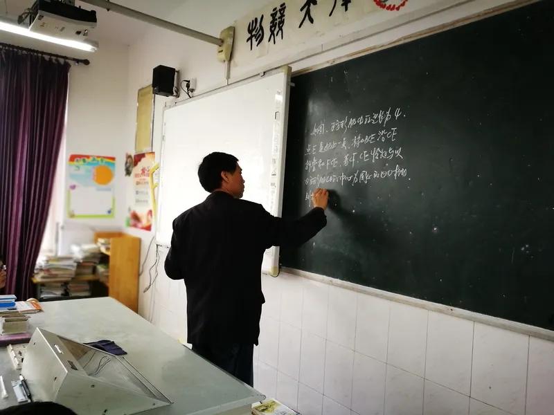 评职称优质课不再作为主要条件，对教师来说是好事一件。
说实话，昨天我还对此持反对