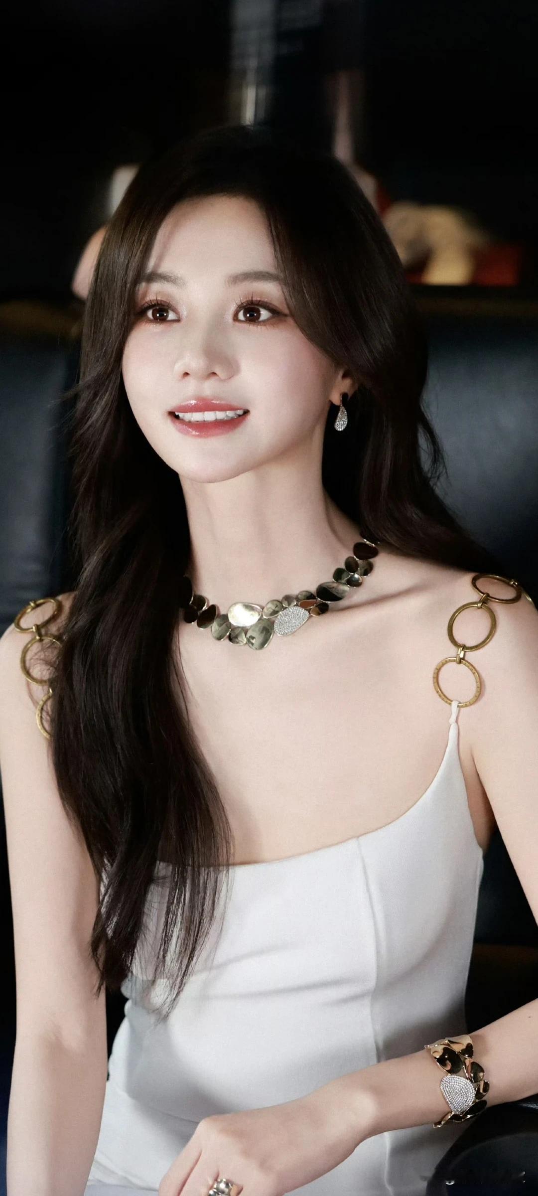 胡意旋壁纸～清冷又性感的气质美人！