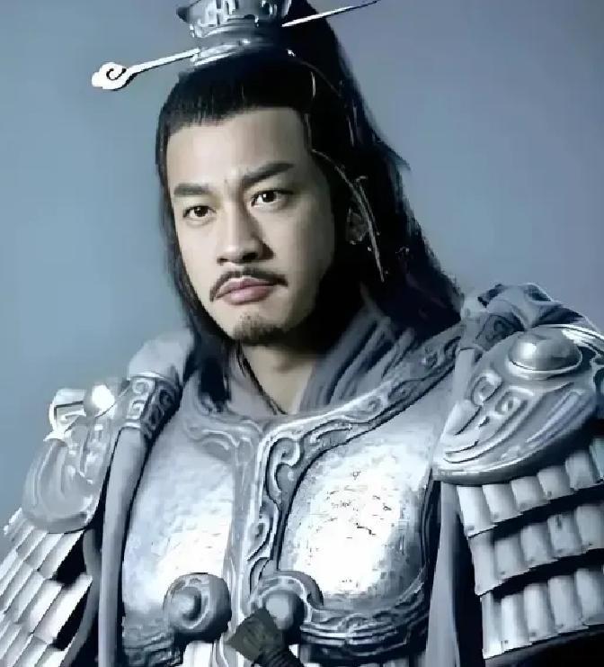 《逐玉》砸了4个亿想翻身，结果全集提前泄露，超前点播直接凉透。
广告撤了，海外版