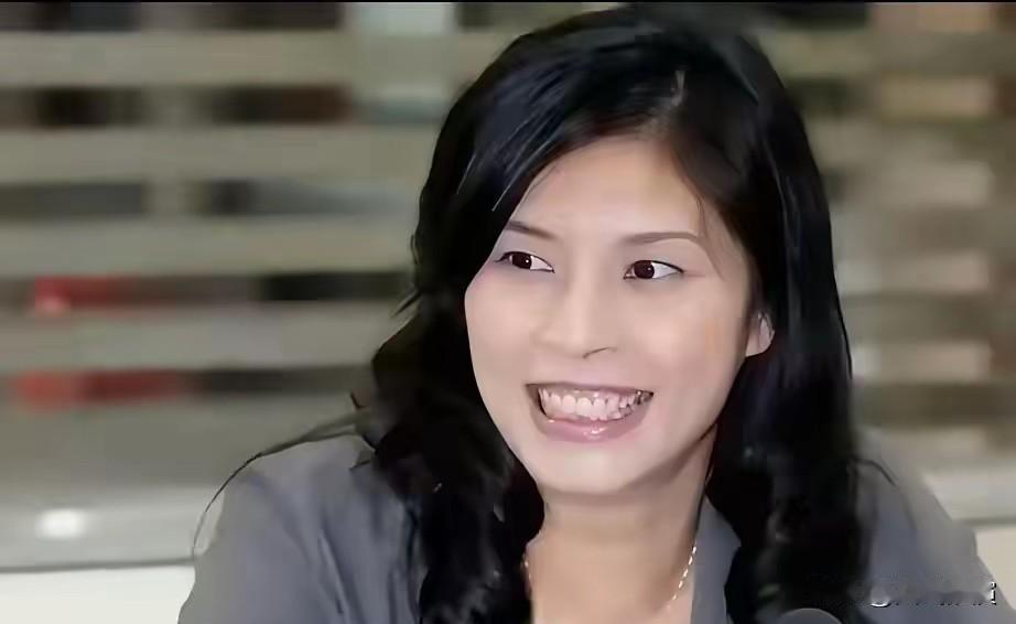 巾帼不让须眉！今天，台湾中国国民党主席郑丽文，将派40人的代表团，跨越海峡，赴京