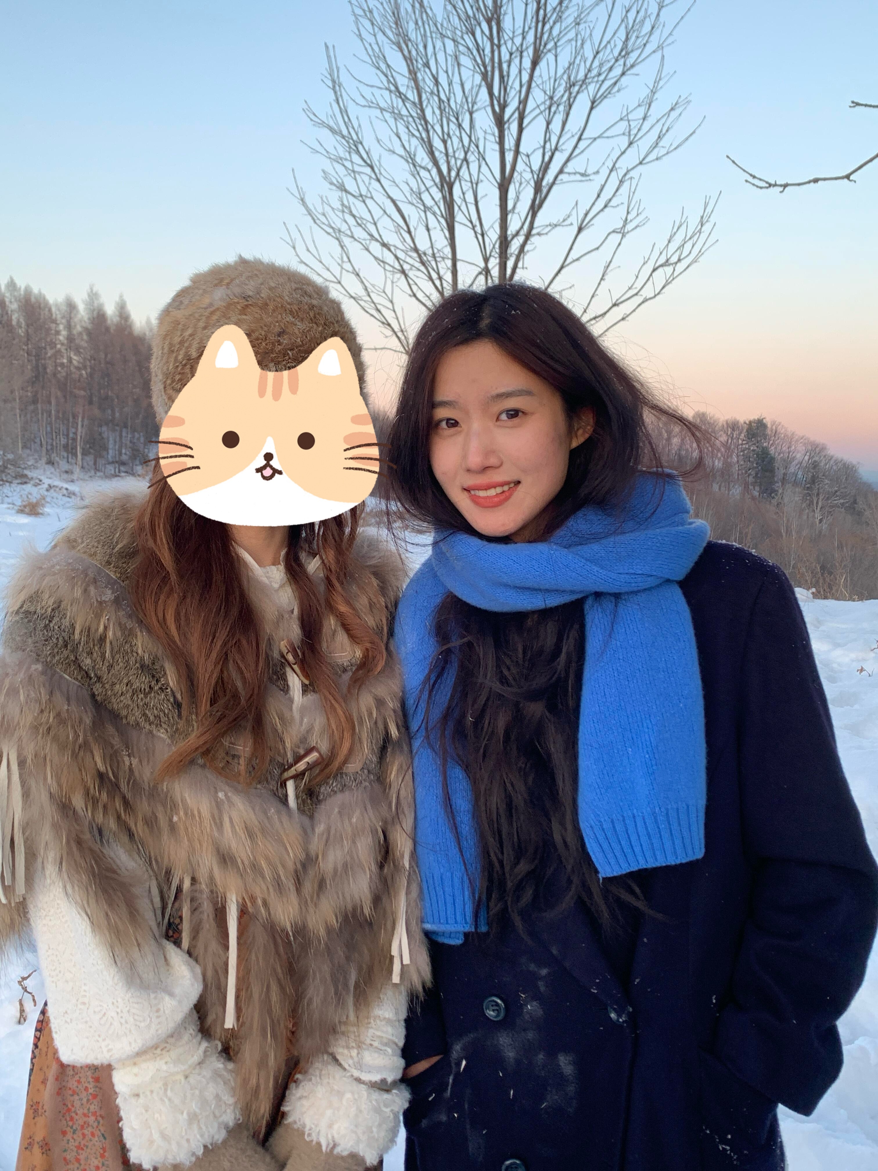 刷到网友偶遇噜噜晓的合照，素素的好漂亮“接着晓晓直接笑意盈盈朝我走了过来，很温柔