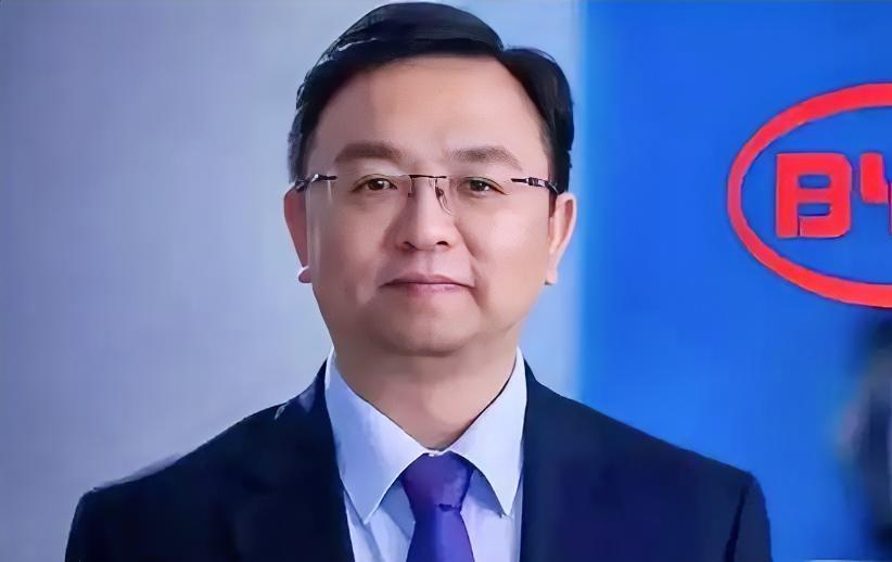 数字看比亚迪市场"统治力"

1，连续4年比亚迪稳居全球新能源汽车销冠。
202