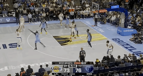 湖人反超2分！东契奇发威了 ​​​​