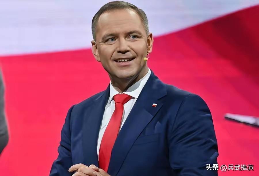 波兰总统纳沃茨基签署一项法律，根据该法律规定，所有赴乌克兰参战的波兰公民将免除相