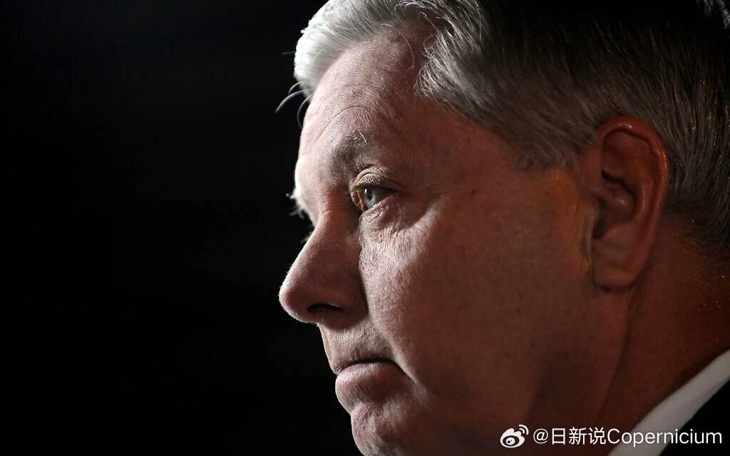 【台球厅走出的美国参议员：格雷厄姆因突发疾病辞世，享年71岁】 格雷厄姆周六晚去