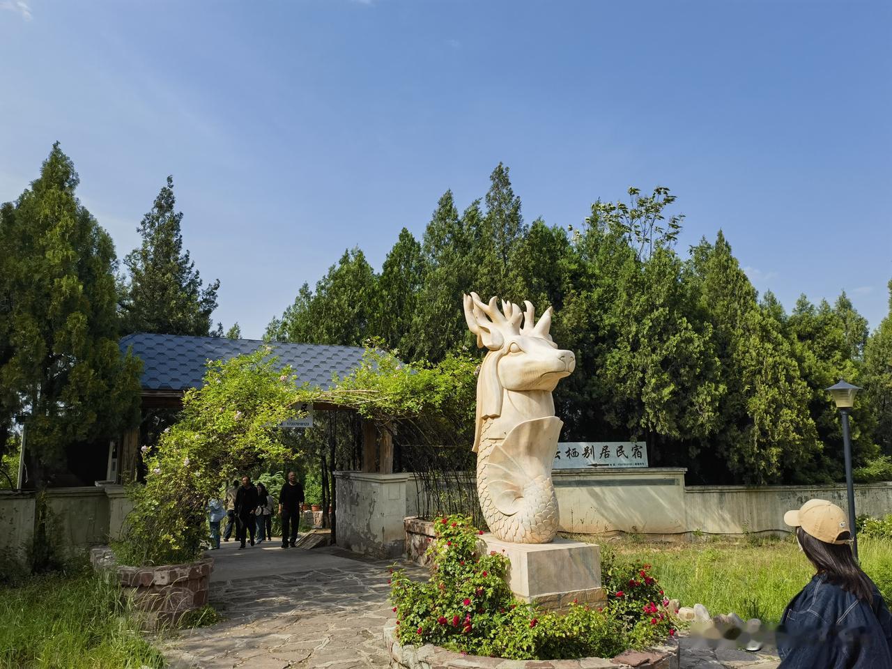 在情绪上做文章，这是对自己的浪费。生气也是要花力气的，而且一定伤元气。