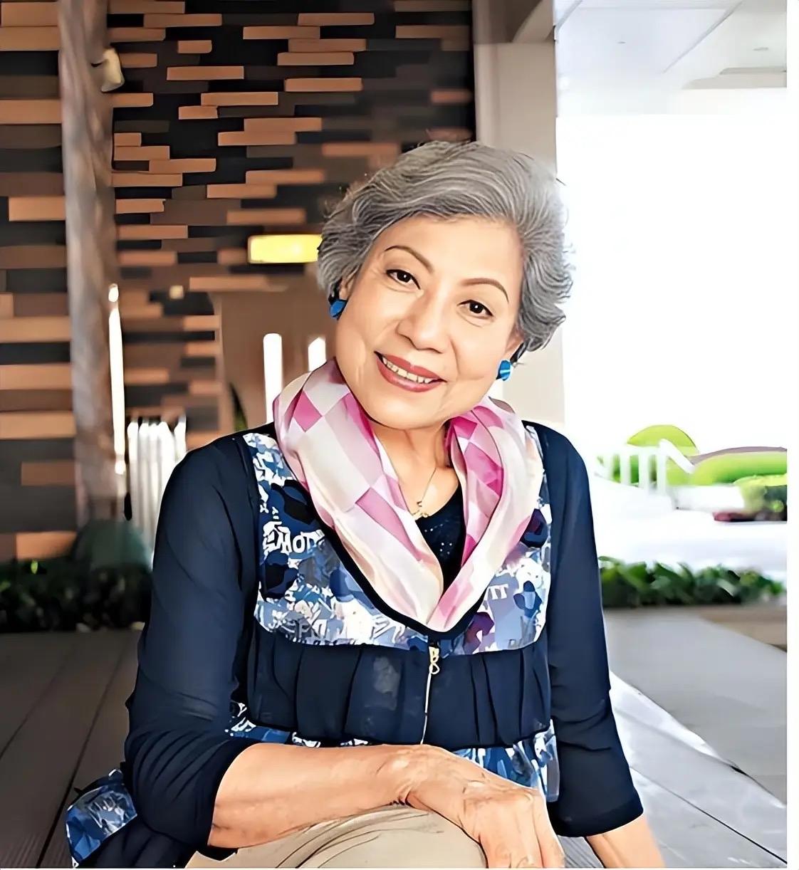 非常现实的一段话：“不要为养老焦虑，常人活不到90岁，顶多80岁。人老没欲望，大