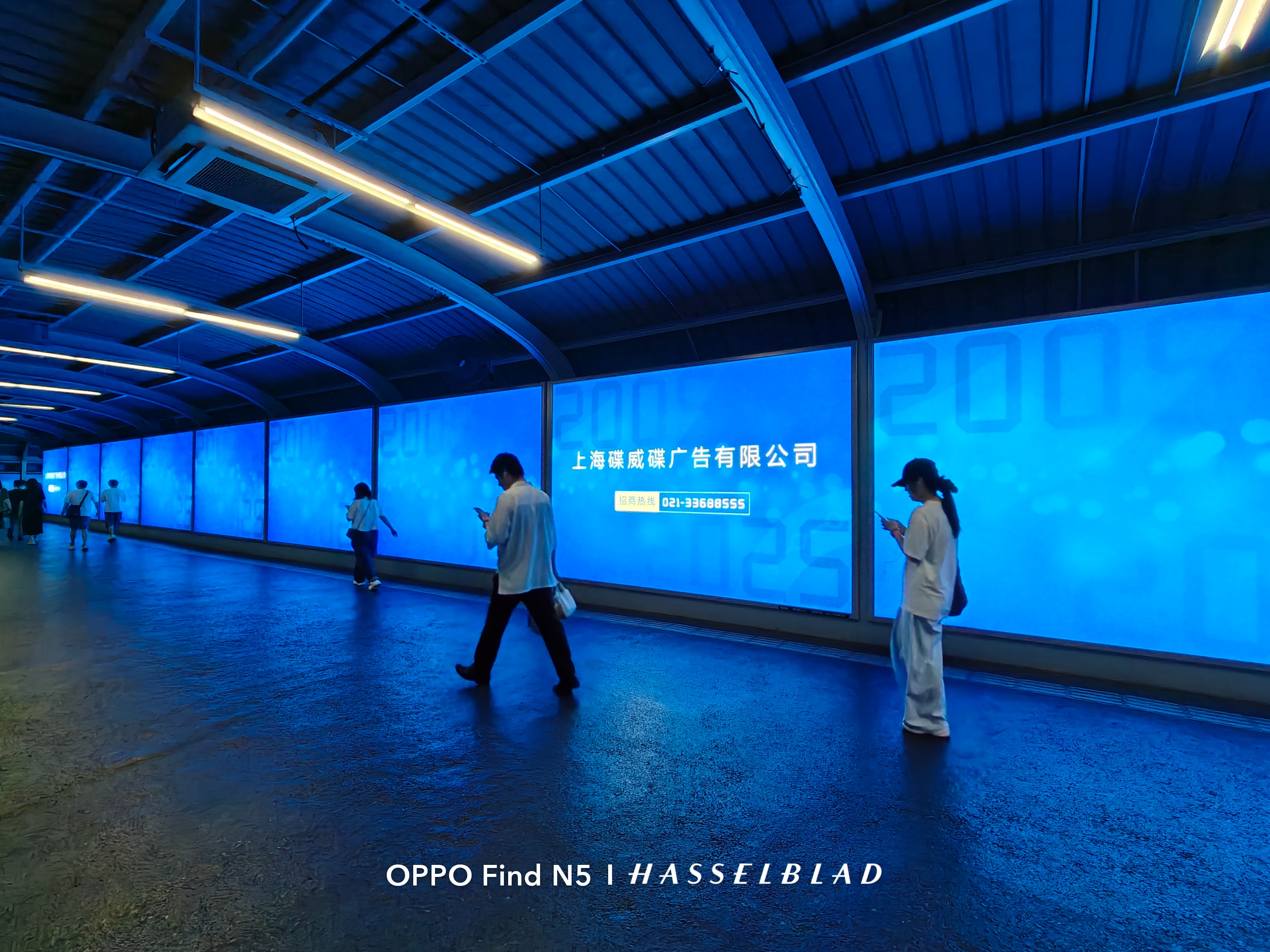 十几年了，头一次看到3号、4号、7号线的换乘站镇坪路，竟然没招商到地铁广告！行情