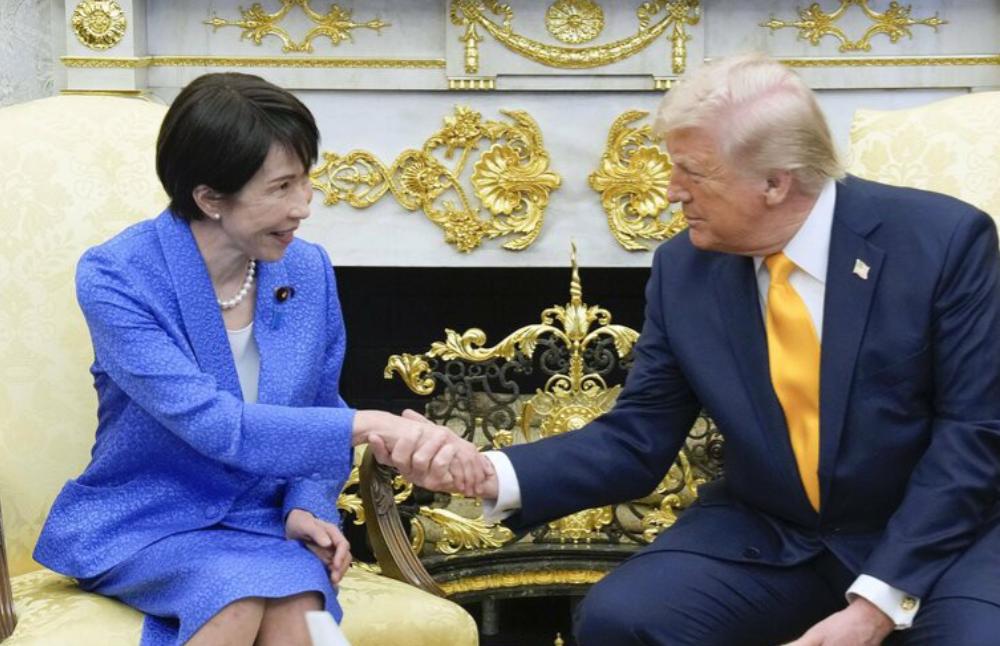 一片哗然！高市早苗不顾日本未来能源安全，为讨好特朗普公开谴责y l 。当地时间3