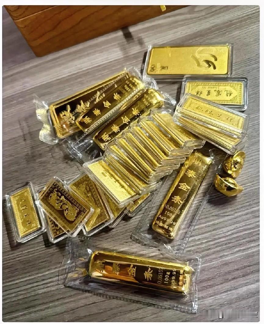 有钱人的认知穷人是不认同的，
我同事今天又买了100克金条，我以为金价跌了，一查